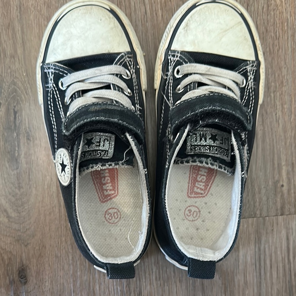 DC Black and White Sneakers Classic Style